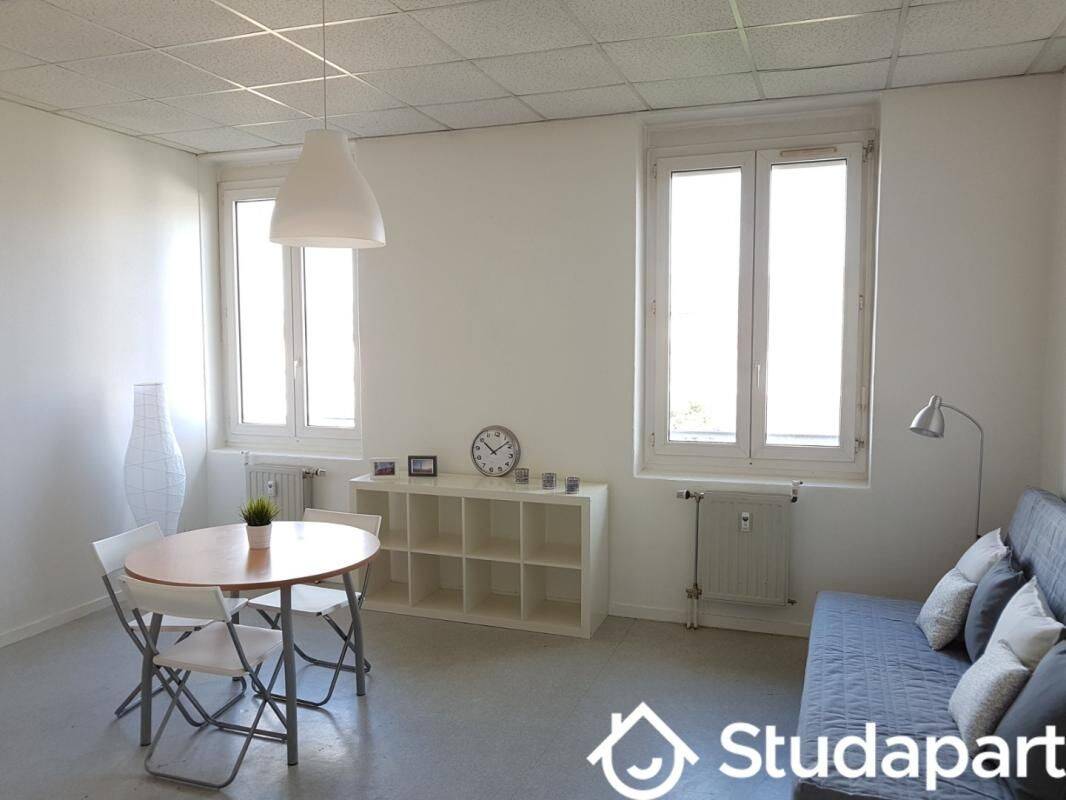 Appartement 1 pièce 27 m² · à Saint-Étienne · 27 m² · 395 €