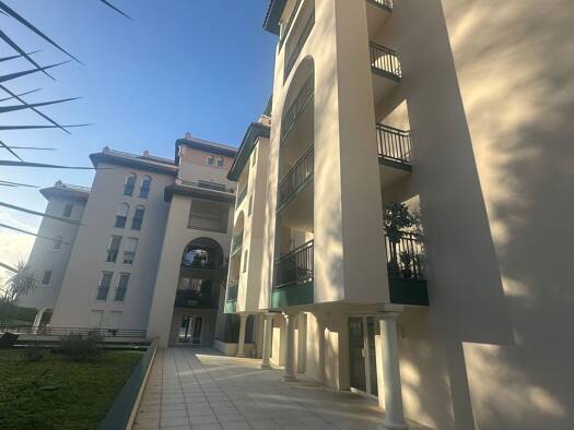 Appartement à louer 690 € 2 pièces 1 chambre 41 m² RDC/5 Saint Vincent Dax 40100