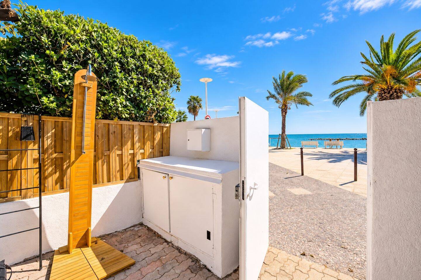 Maison 3 pièces 73 m² · à Saint-Laurent-du-Var · 73 m² · 2 500 €/mois