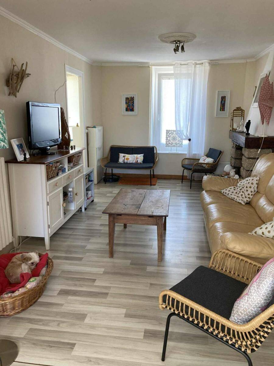 Maison 5 pièces 83 m² · à Lanvénégen · 83 m² · 137 150 €