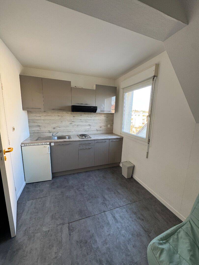 Appartement 1 pièce 12 m² · à Caen · 11,9 m² · 370 €