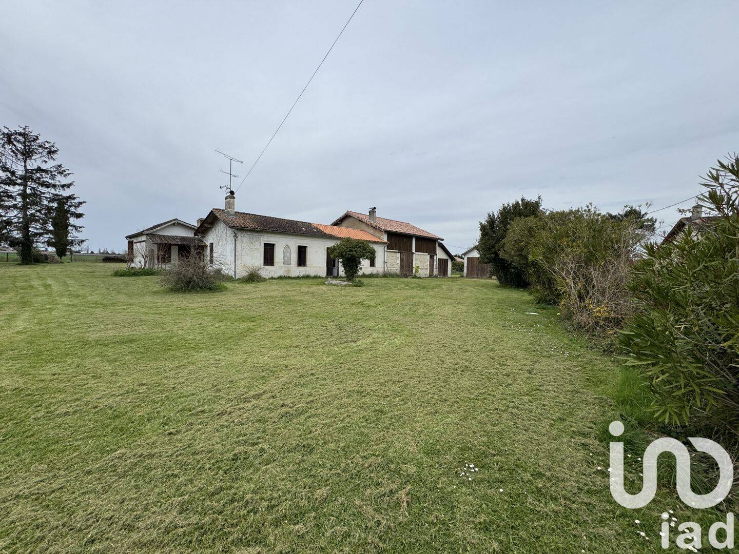Maison 8 pièces 169 m² · à Saint-Christoly-de-Blaye · 168,8 m² · 170 000 €