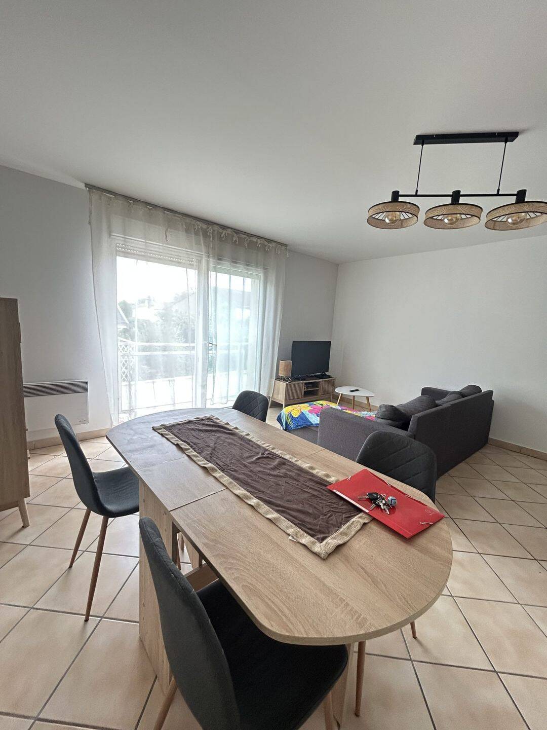 Appartement 3 pièces 72 m² · à Saintes · 72 m² · 798 €