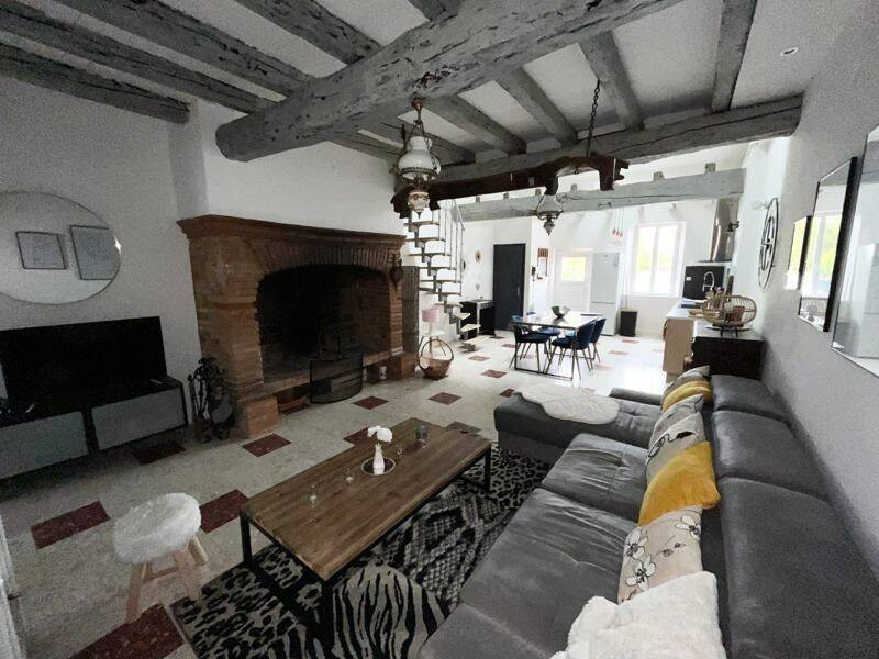 Maison 2 pièces 86 m² · à Bouloc · 86,4 m² · 880 €