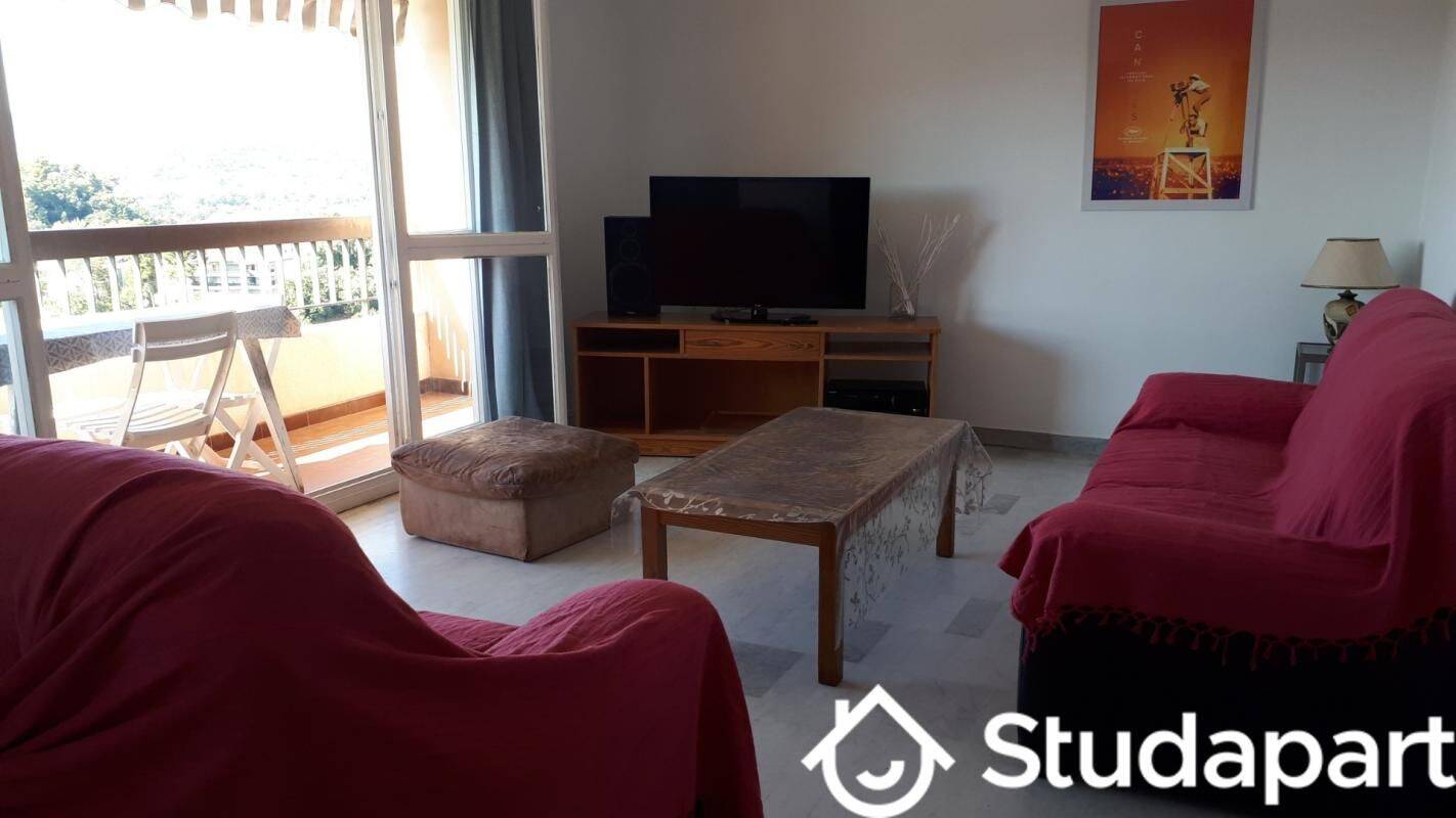 1 pièce 10 m² · à Cannes · 10 m² · 520 €