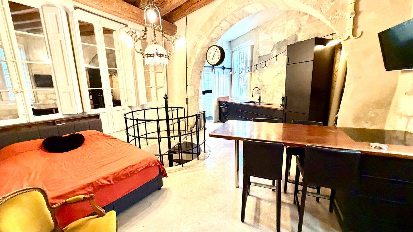 Appartement 4 pièces 108 m² · à Avignon · 107,8 m² · 250 000 €