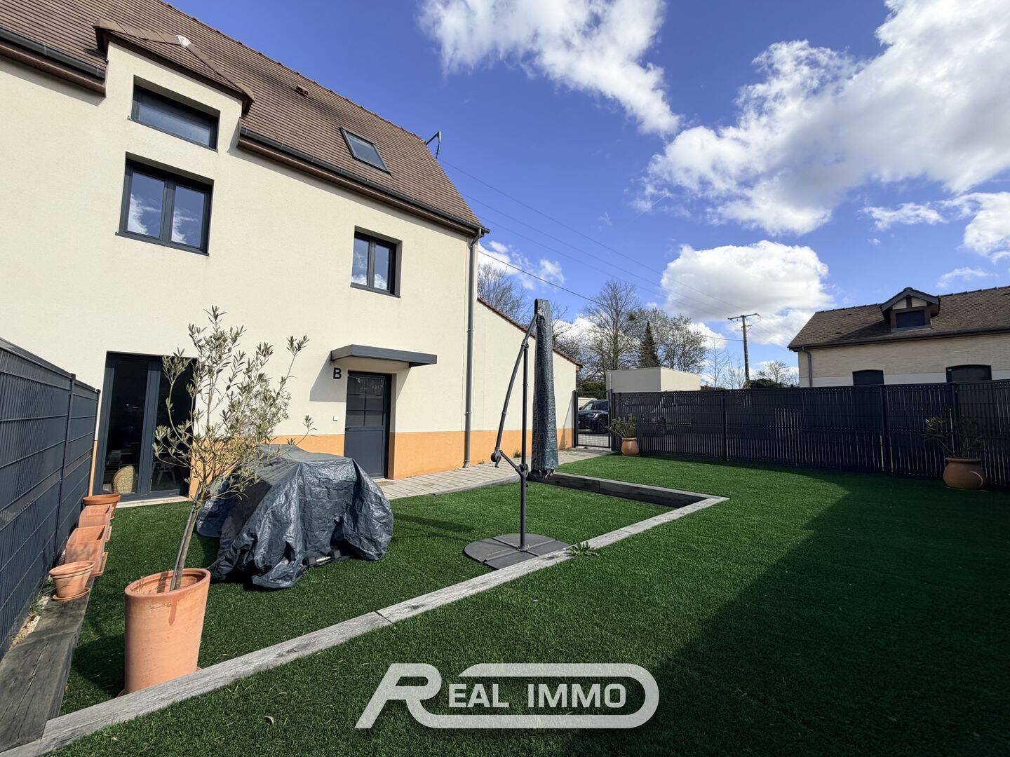 Maison 4 pièces 114 m² · à Jouars-Pontchartrain · 114,1 m² · 439 000 €