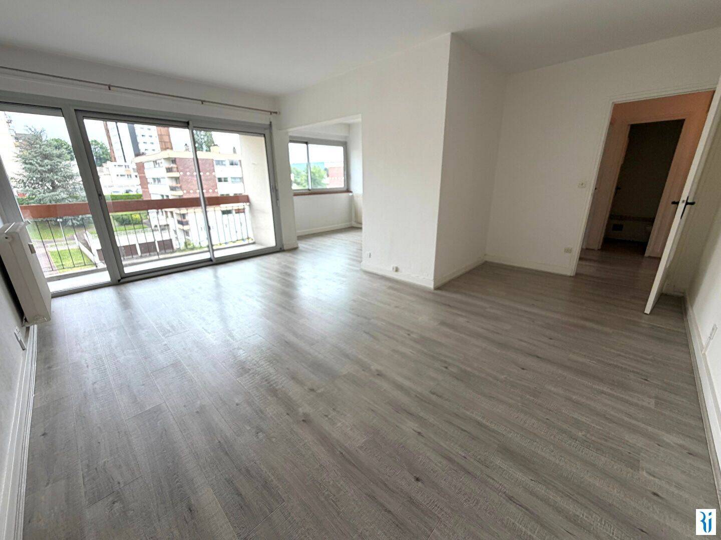 Appartement 4 pièces 82 m² · à Déville-lès-Rouen · 82 m² · 120 000 €