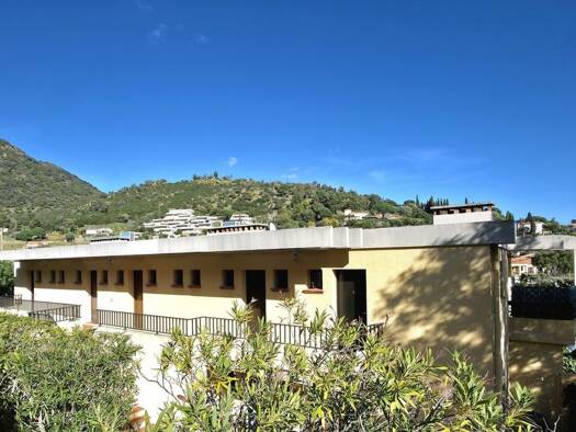 Appartement à vendre 222 000 € 1 pièce 30 m² Étage 1/1 Le Lavandou 83980