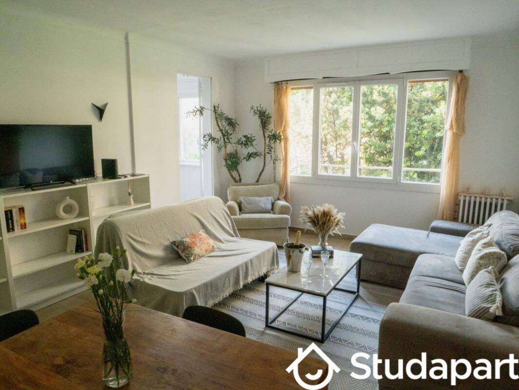 3 pièces 75 m² · à Cannes · 75 m² · 1 500 €