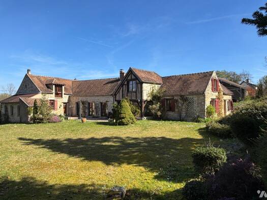 Maison à vendre 750 000 € 13 pièces 4 chambres 270 m² 3 422 m² de terrain Dormelles 77130