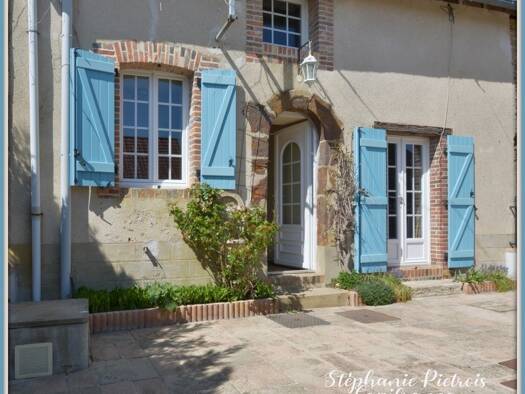 Maison à vendre 106 000 € 4 pièces 2 chambres 98 m² 379 m² de terrain Morogues 18220