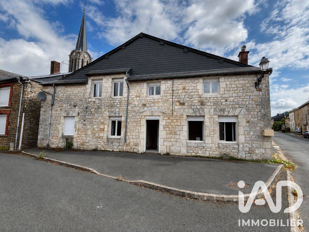 Maison 5 pièces 132 m² · à Thin-le-Moutier · 132 m² · 90 000 €