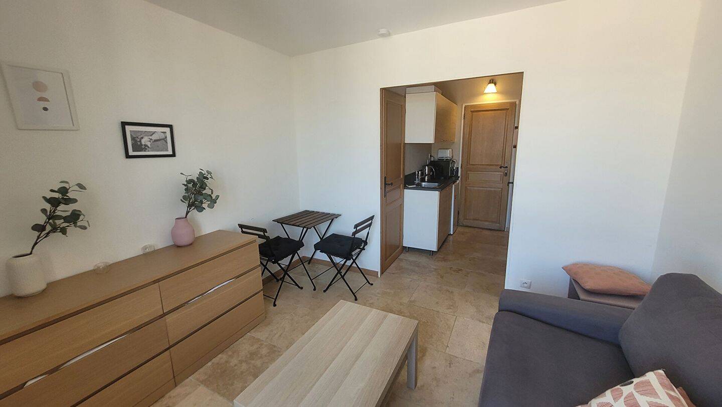 Appartement 1 pièce 18 m² · à Avignon · 18 m² · 485 €