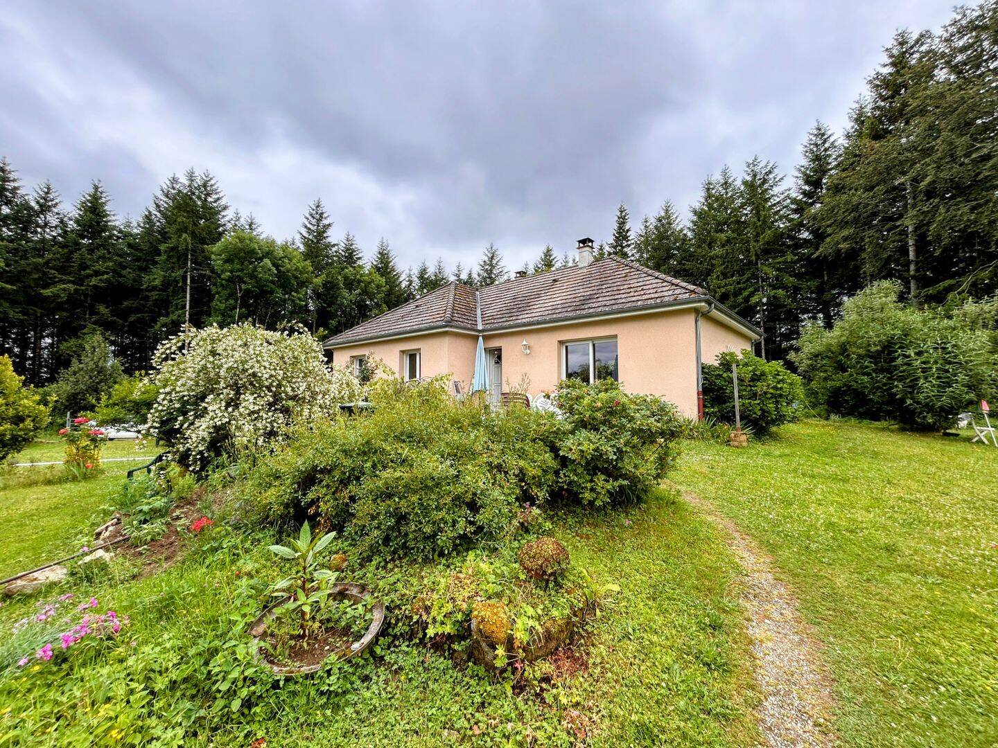 Maison 5 pièces 86 m² · à Saint-Victour · 86 m² · 180 200 €
