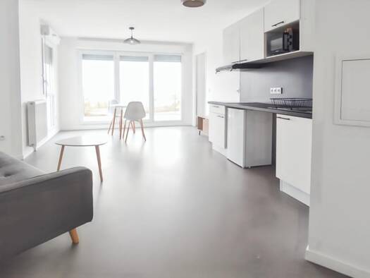 Appartement à louer 920 € 2 pièces 1 chambre 52 m² 6ème étage Ouest Sud Magnanville 78200