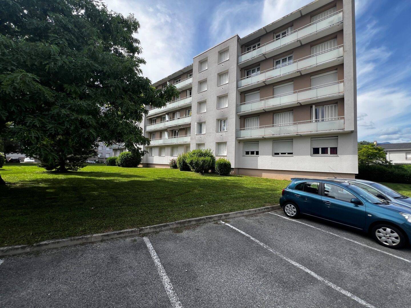 Appartement 1 pièce 29 m² · à Saint-Martin-d'Hères · 29,4 m² · 523 €