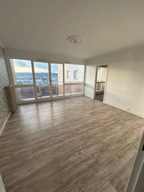 Appartement 5 pièces 95 m² · à Le Petit-Quevilly · 95 m² · 91 000 €