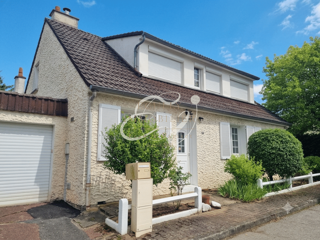 Maison 6 pièces 123 m² · à Saint-Genis-Laval · 122,8 m² · 524 000 €