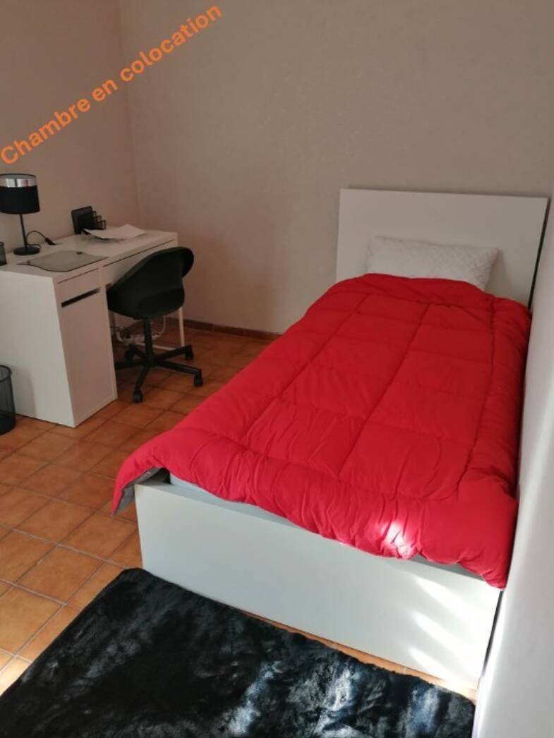 Appartement à louer 441 € 1 pièce 1er étage disponible à partir du 10/06/2025 Patton Nord Est Melun 77000