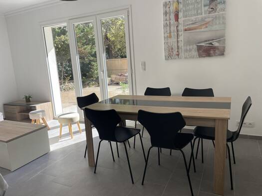 Duplex à vendre 432 000 € 4 pièces 3 chambres 76 m² RDC/2 Nord Le Grau-du-Roi 30240