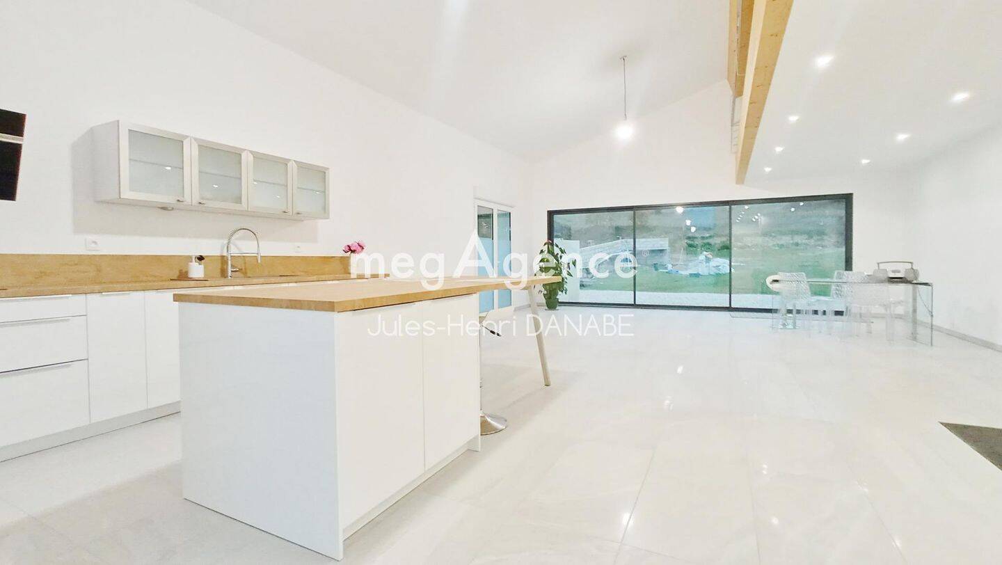 Maison 8 pièces 216 m² · à Sens · 216 m² · 429 000 €