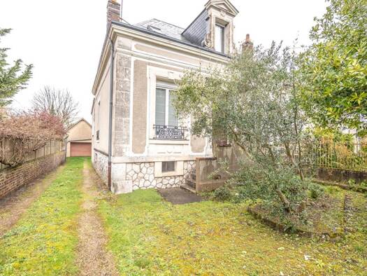 Maison à vendre 251 900 € 6 pièces 4 chambres 134 m² 1 557 m² de terrain Bernard Hamet Vendôme 41100