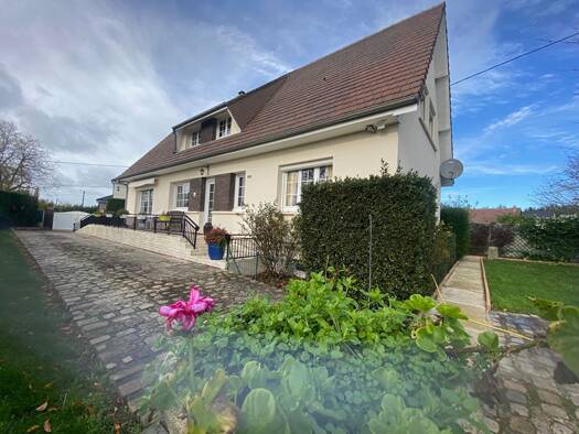 Maison à vendre 365 000 € 6 pièces 5 chambres 166 m² 1 324 m² de terrain Saint-Ouen-de-Thouberville 27310