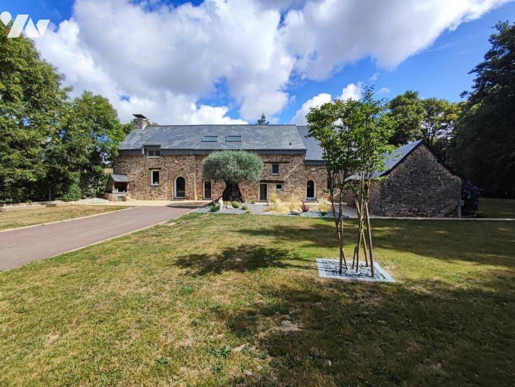 Maison 6 pièces 430 m² · à La Couyère · 430 m² · 599 000 €