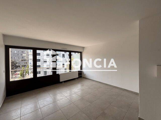 Appartement 1 pièce 25 m² · à Ambilly · 25,4 m² · 785 €