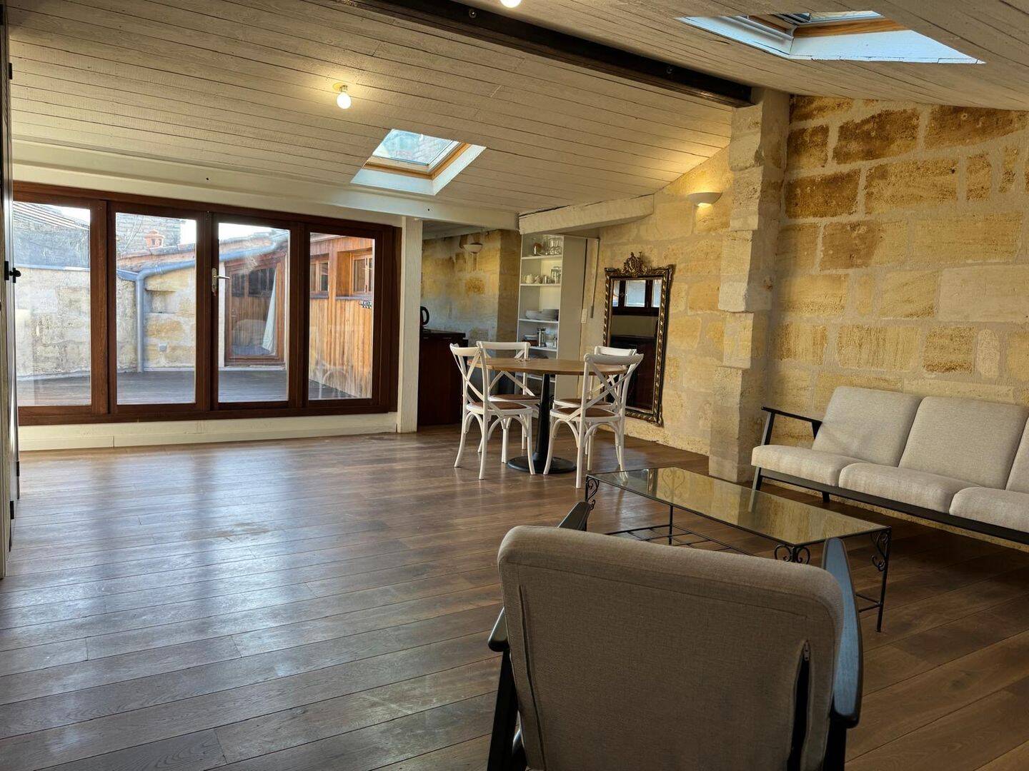 Appartement 3 pièces 70 m² · à Bordeaux · 70 m² · 1 270 €