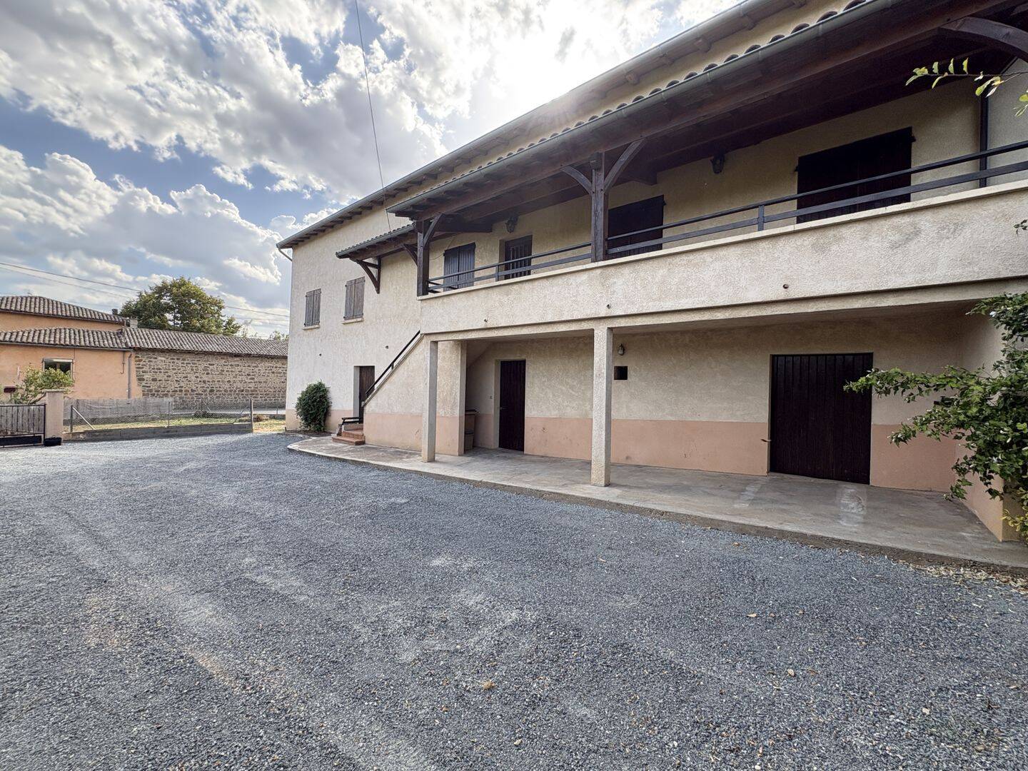 Maison 4 pièces 95 m² · à Saint-Étienne-des-Oullières · 95 m² · 1 150 €/mois