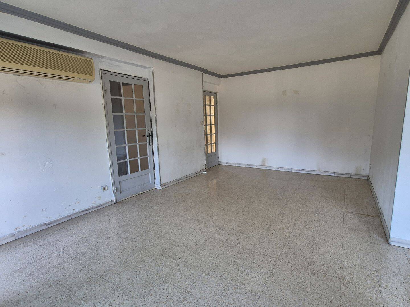 Appartement 5 pièces 96 m² · à Alès · 96,4 m² · 98 000 €