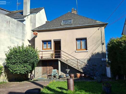 Maison à vendre 152 250 € 4 pièces 3 chambres 79,9 m² 527 m² de terrain Sud RN Ernée 53500
