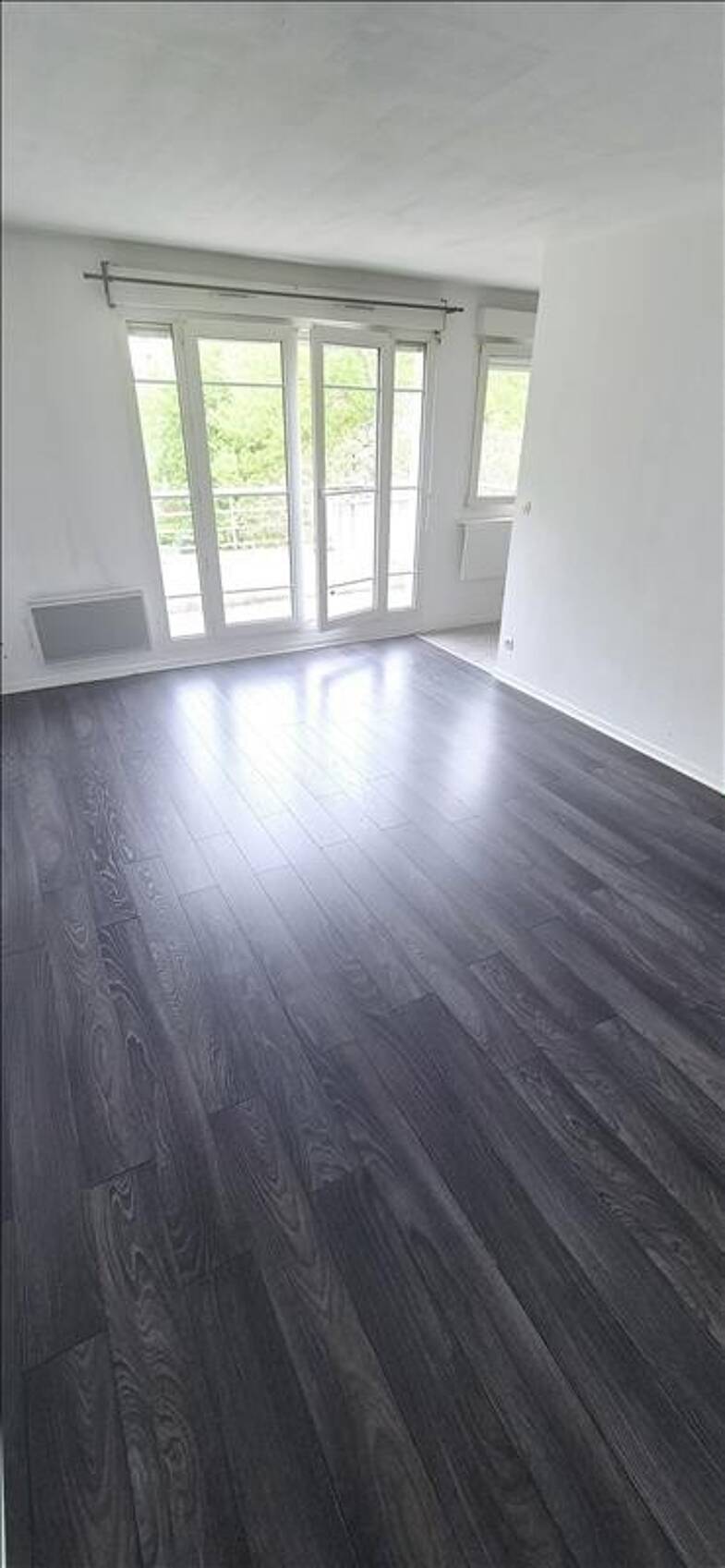 Appartement à louer 750 € 1 pièce 28 m² 2ème étage disponible à partir du 10/05/2025 Centre Ville Tremblay-en-France 93290
