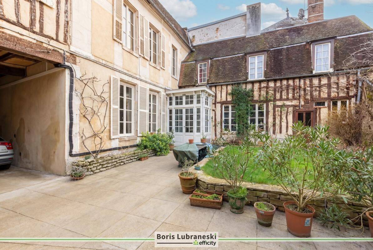 Maison 12 pièces 315 m² · à Auxerre · 315 m² · 470 000 €