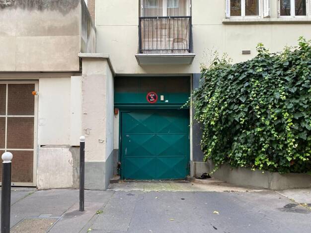 Parking à vendre 17 500 € Epinettes-Bessières Paris 17ème arrondissement 75017