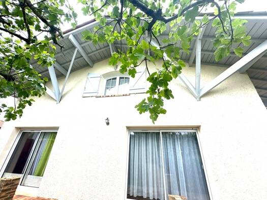 Maison à vendre 648 000 € 8 pièces 4 chambres 180 m² 495 m² de terrain Andernos-les-Bains 33510