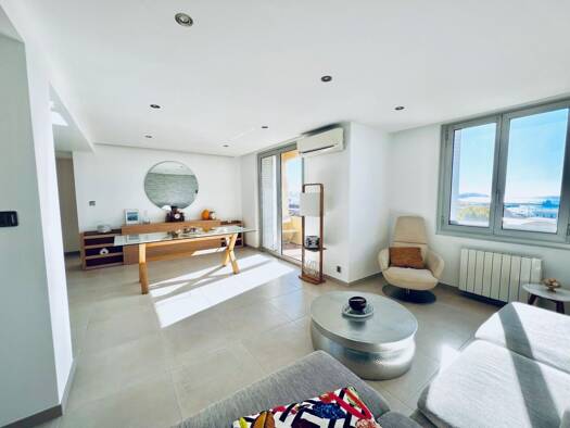 Appartement à vendre 179 000 € 3 pièces 2 chambres 64 m² Étage 4/4 La Cabucelle Marseille 15ème arrondissement 13015