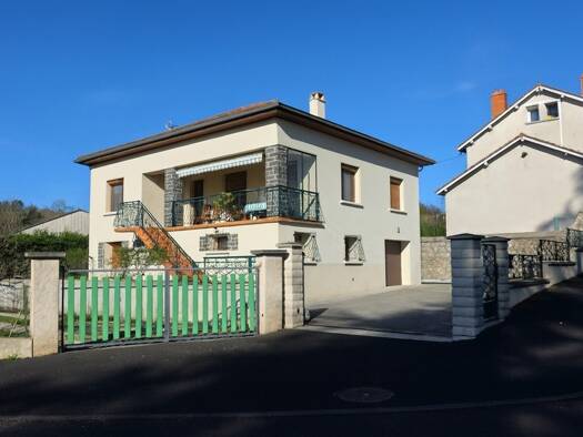 Maison à vendre 189 000 € 5 pièces 4 chambres 132 m² 752 m² de terrain Retournac 43130