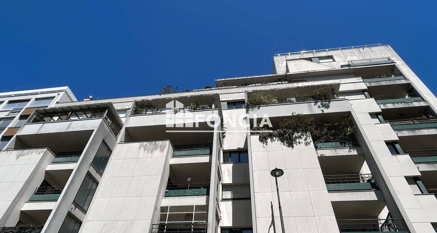 Appartement 3 pièces 75 m² · à Paris 15ème Arrondissement · 75,2 m² · 2 217 €/mois