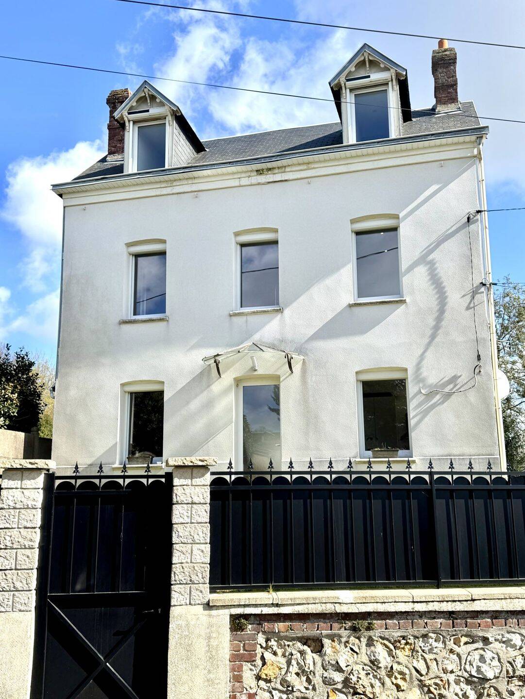 Maison 5 pièces 100 m² · à Le Mesnil-Esnard · 100 m² · 330 000 €
