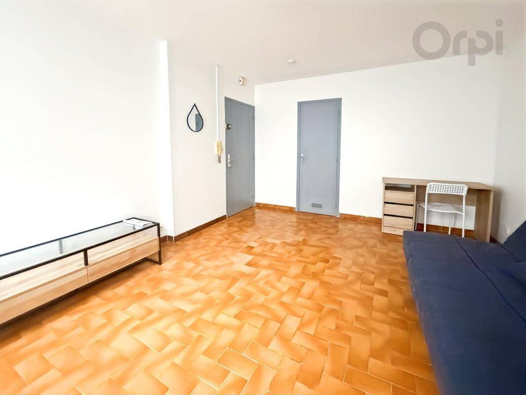 Appartement 1 pièce 25 m² · à Sisteron · 25,4 m² · 450 €