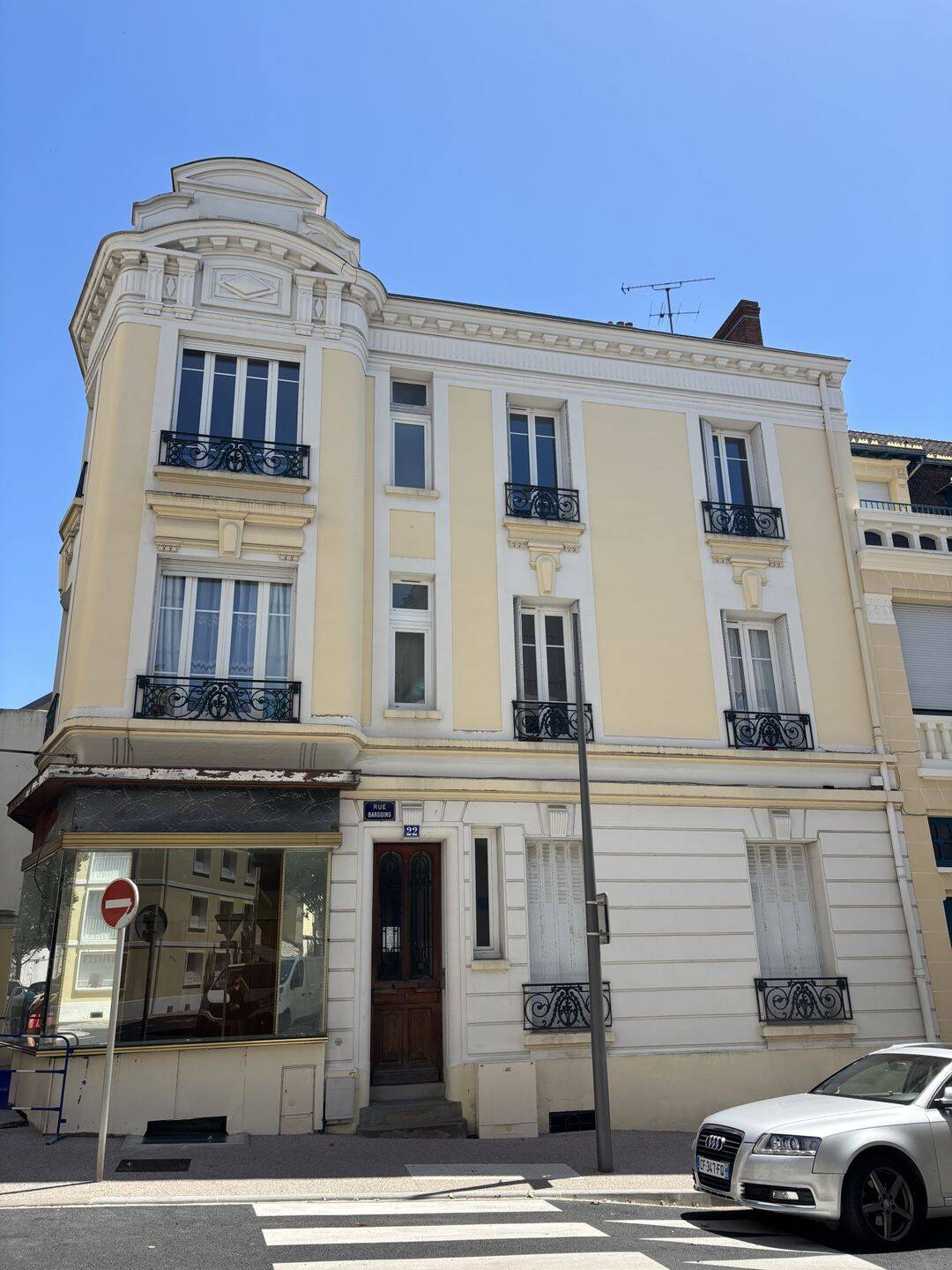 VICHY - Quartier de France Immeuble de rapport - 161,30m² Fort p