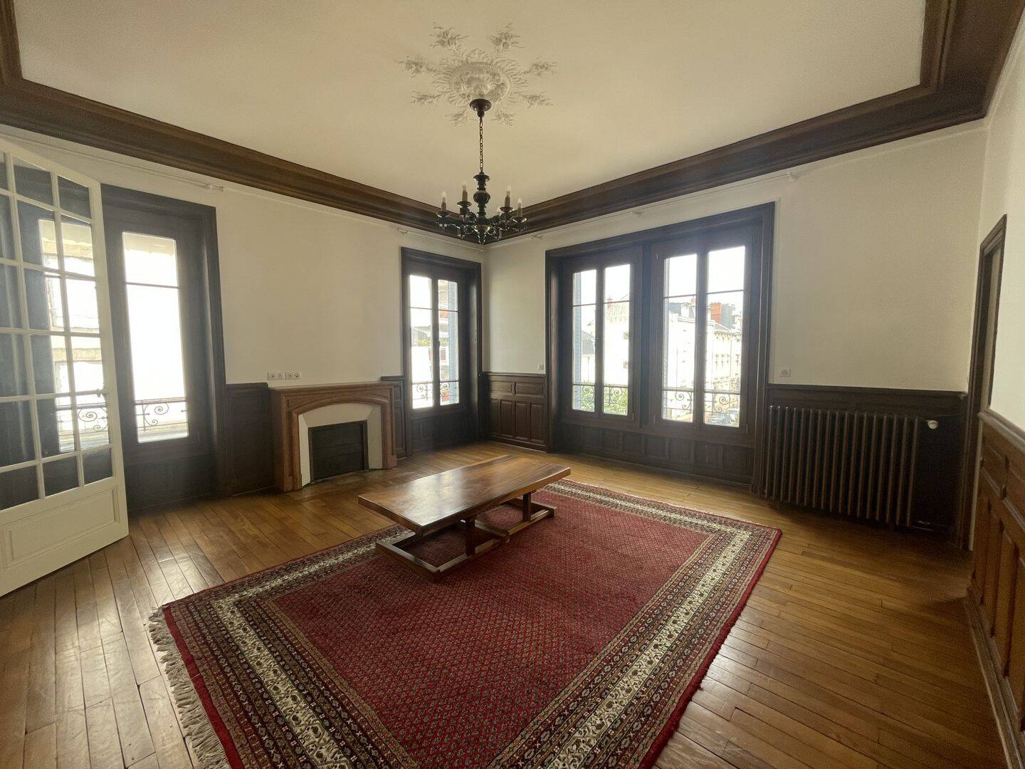 Appartement 5 pièces 129 m² · à Limoges · 128,5 m² · 980 €