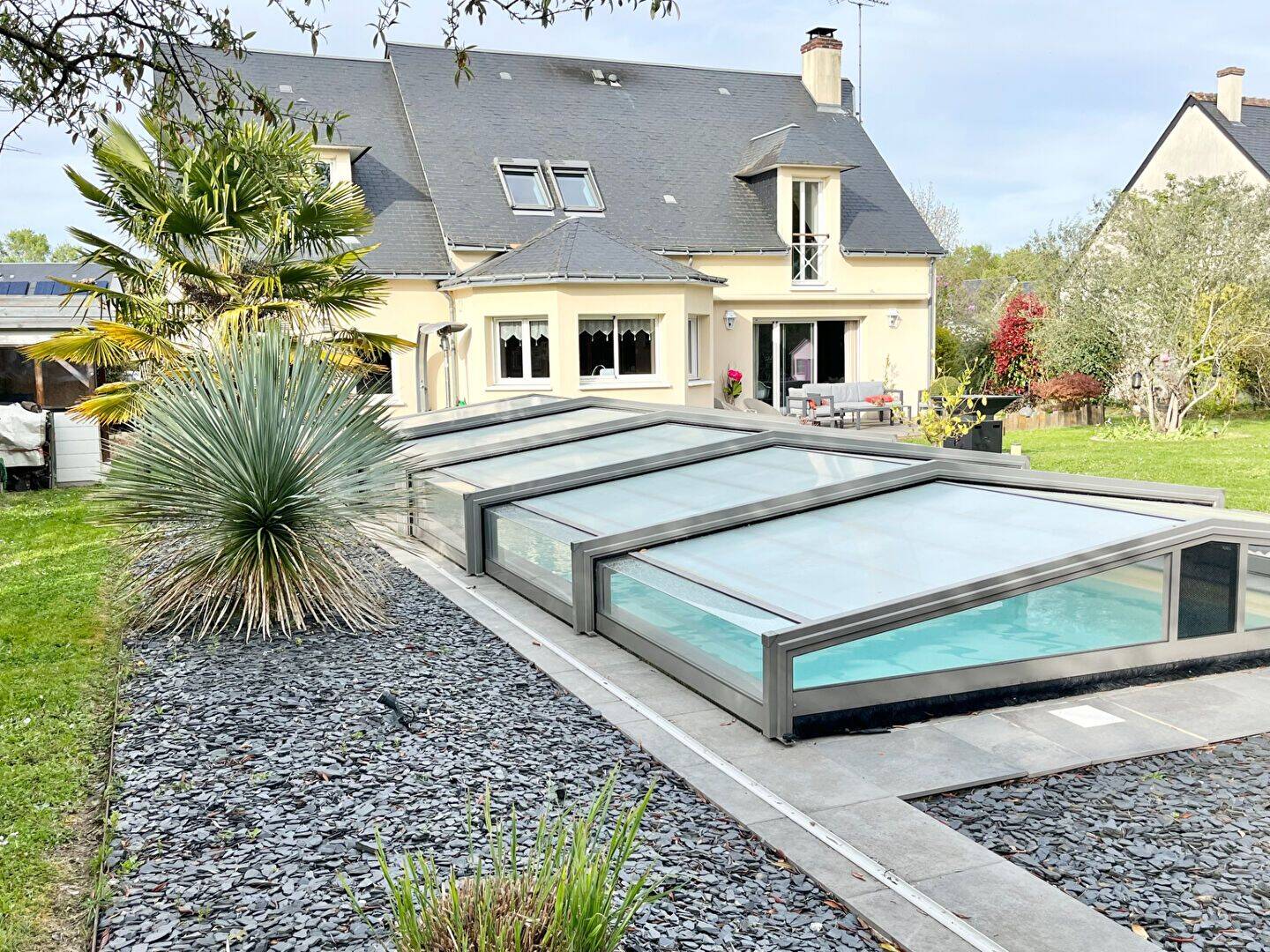 Maison 7 pièces 175 m² · à Saint-Cyr-sur-Loire · 175 m² · 747 000 €