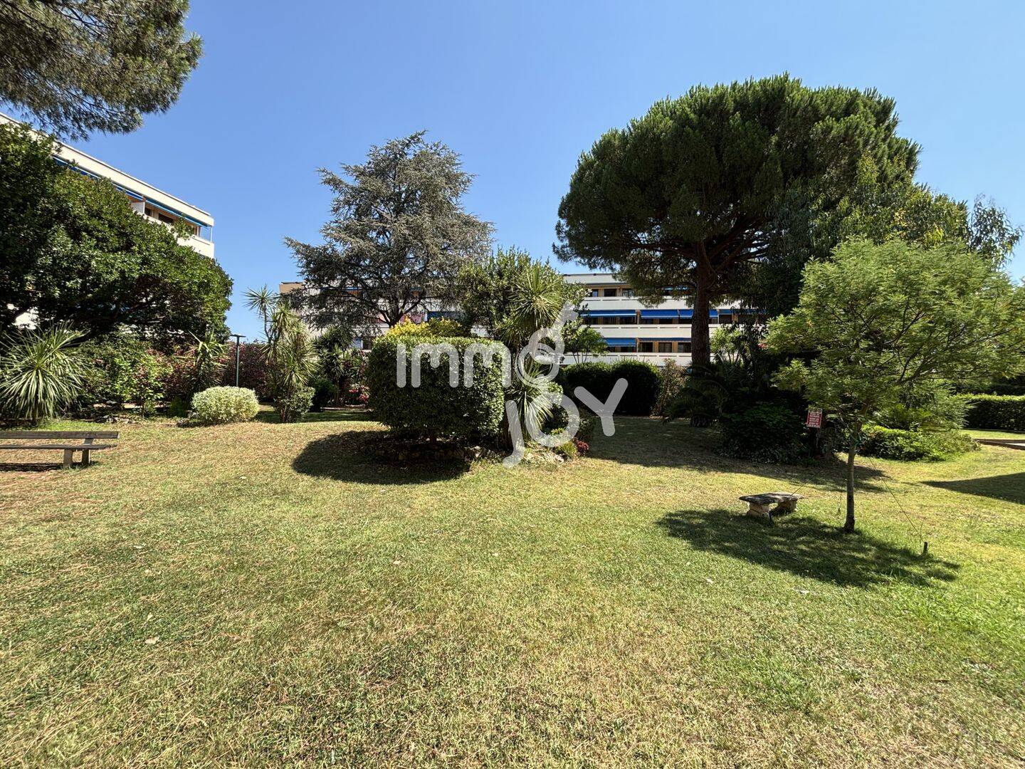 Appartement 5 pièces 106 m² · à Fréjus · 105,7 m² · 365 000 €