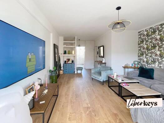 Appartement à vendre 248 000 € 3 pièces 2 chambres 64 m² Étage 4/6 Gare Ajaccio 20090