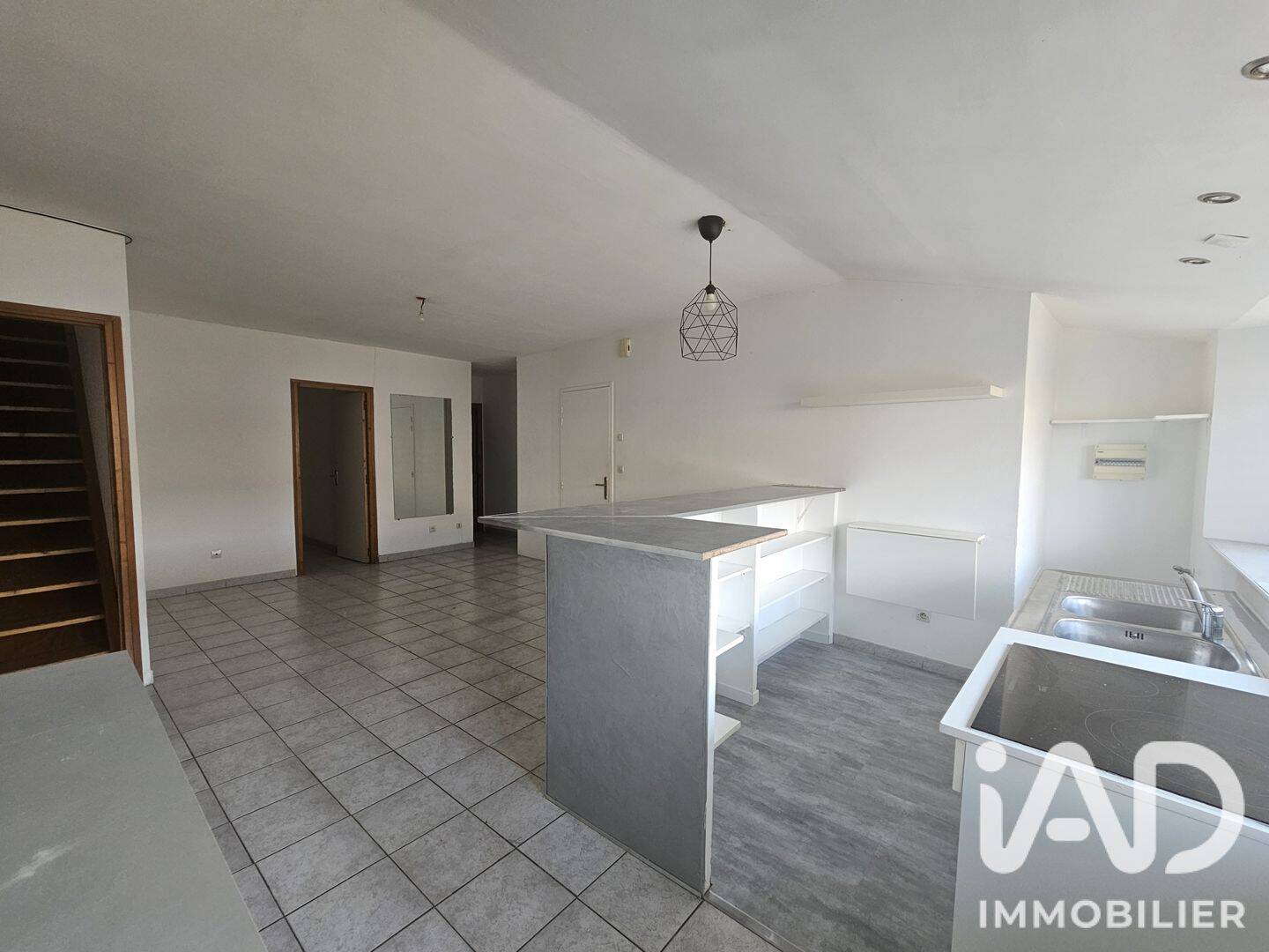 Appartement 3 pièces 57 m² · à Saint-Julien-de-Peyrolas · 57 m² · 586 €/mois