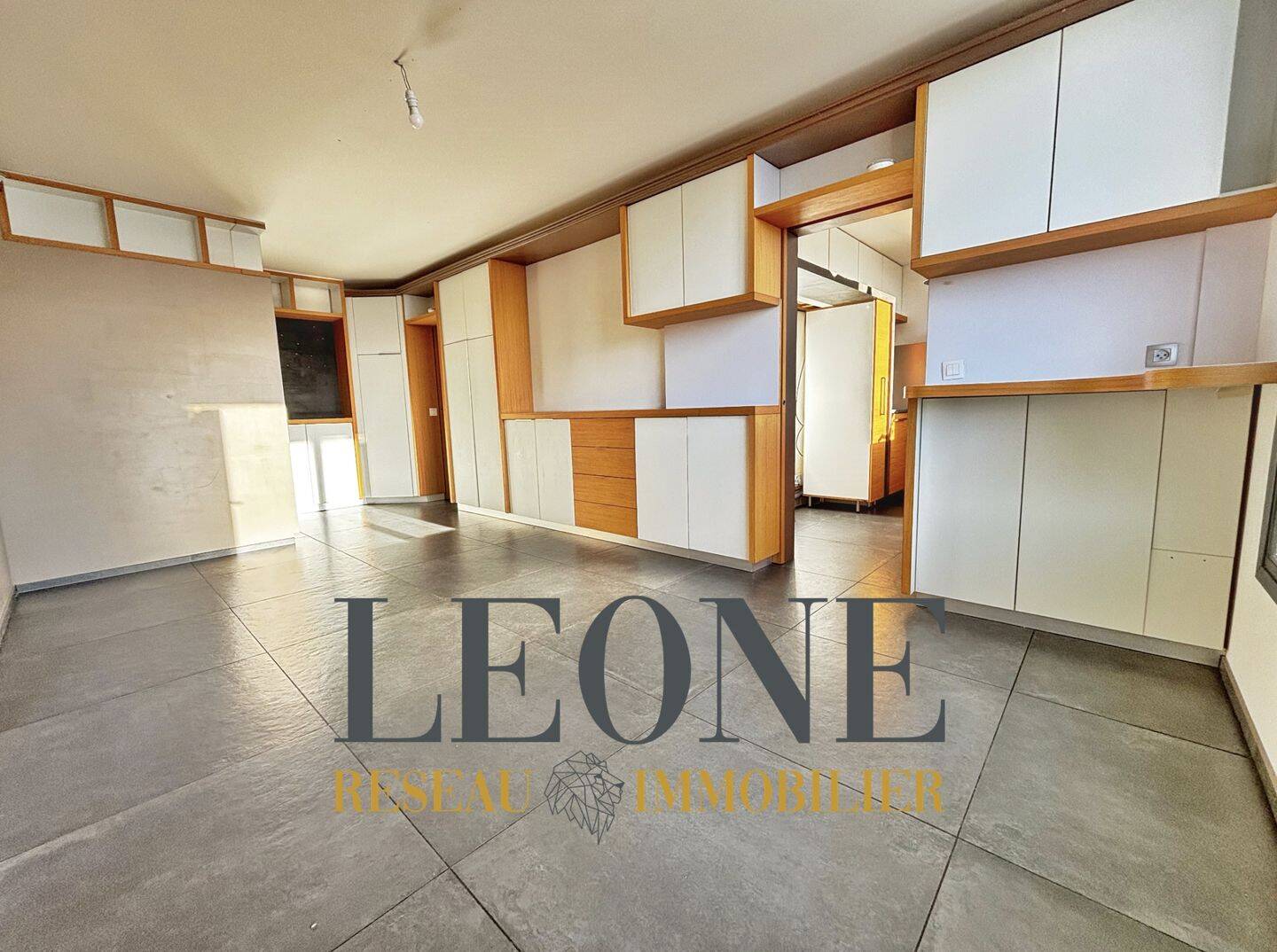 Appartement 4 pièces 81 m² · à Lyon 8ème Arrondissement · 81 m² · 179 000 €